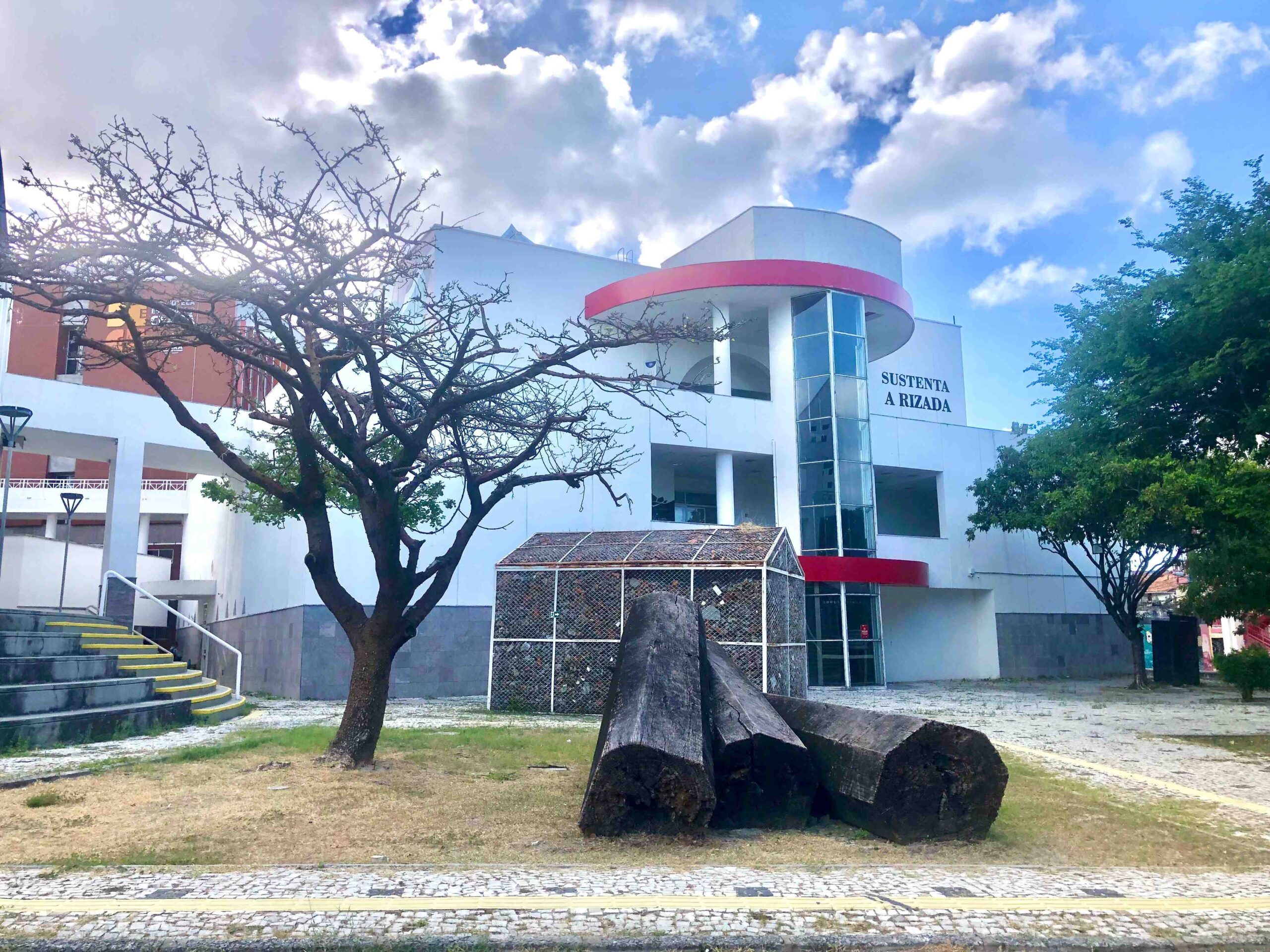 Eduardo de Barros Leal Fernandes  - Sustenta a Rizada