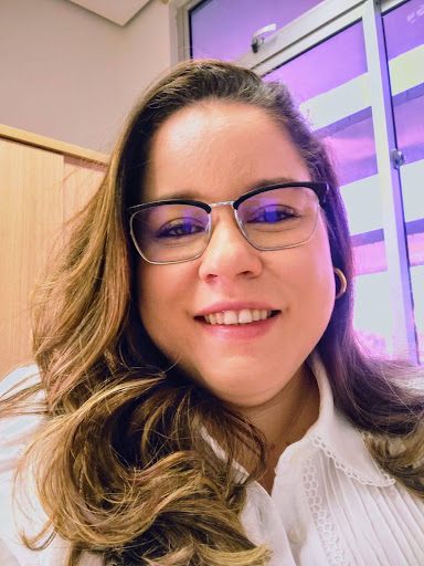 Profª Viviane Menezes